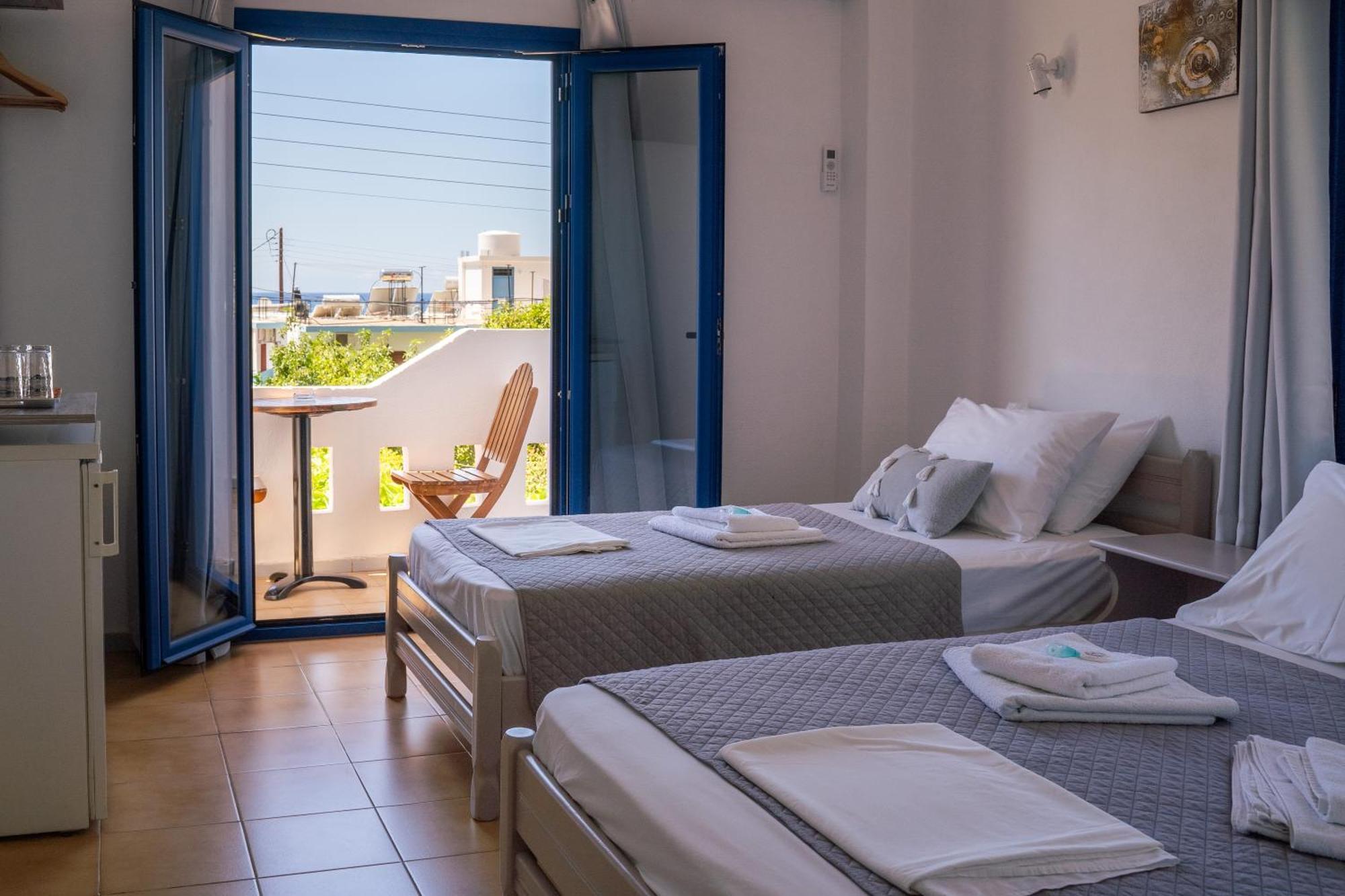Giannis Rooms Ayia Roumeli Exteriör bild