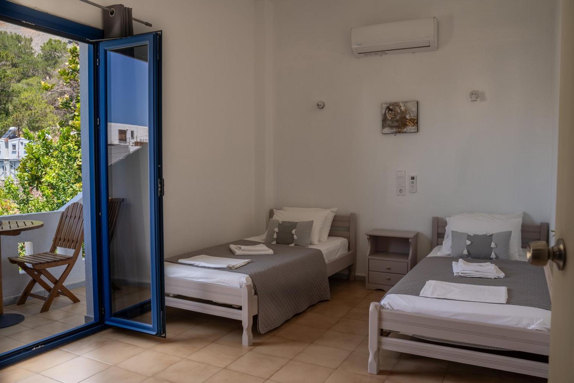 Giannis Rooms Ayia Roumeli Exteriör bild